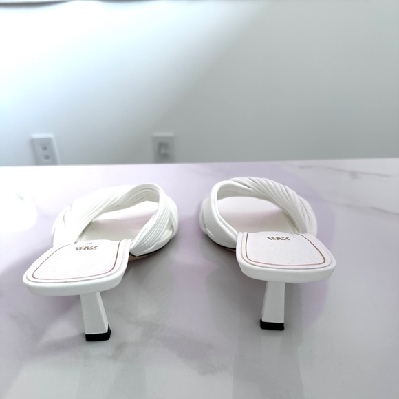 BRAND NEW Zara High Heels Heeled Pleated White Sandals. Size 7 - Picture 5 of 7